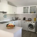 Villa Zen - Beautiful Private Pool-heating Option, Hot Tub, Beautiful Garden