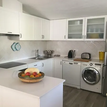 Vila Zen - Beautiful Private Pool-heating Option, Hot Tub, Beautiful Garden