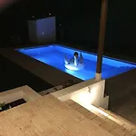 Zen - Beautiful Private Pool-heating Option, Hot Tub, Beautiful Garden * البوفيرا