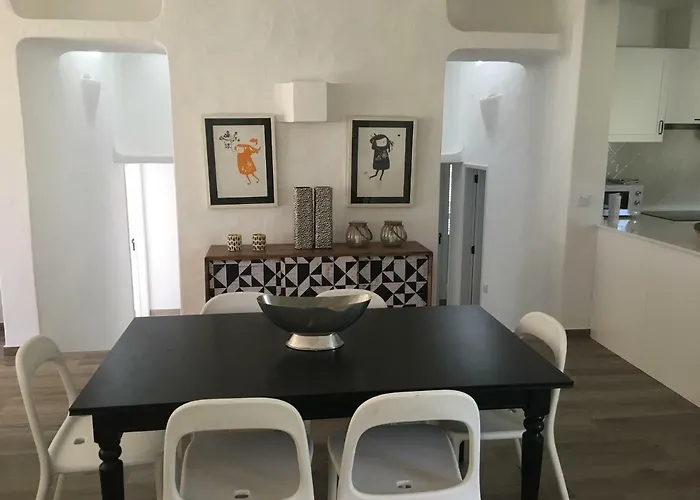 Villa Zen - Beautiful Private Pool-heating Option, Hot Tub, Beautiful Garden