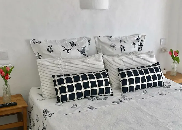 Zen - Beautiful Private Pool-heating Option, Hot Tub, Beautiful Garden 别墅 *