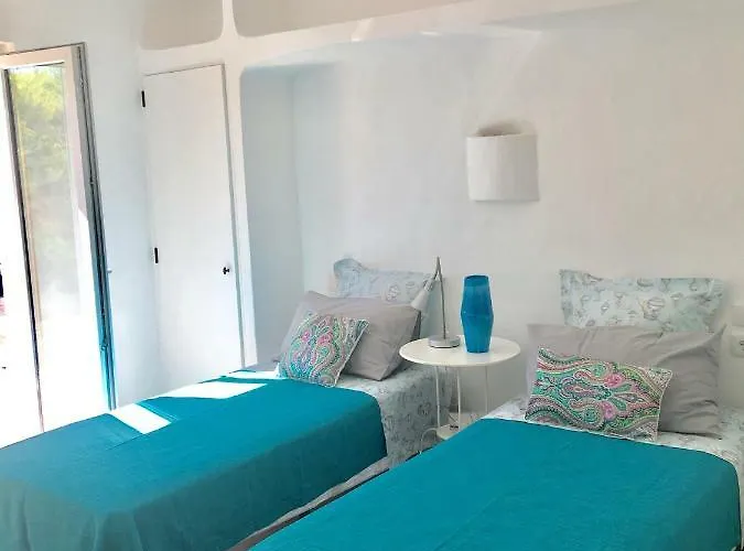 Zen - Beautiful Private Pool-heating Option, Hot Tub, Beautiful Garden